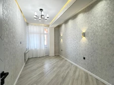 Perla mebelin üstündə kupçalı mənzil