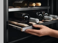 Şərab soyuducusu Electrolux KBW5T